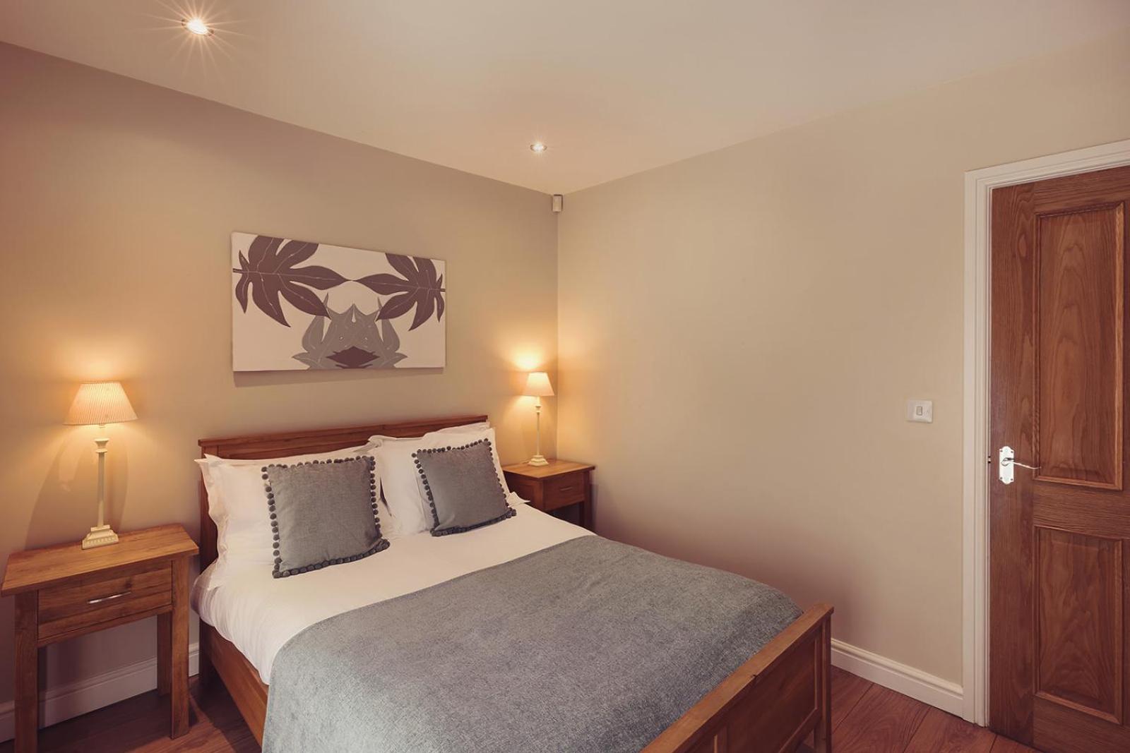 Longlands Inn & Cottages Carnforth Ngoại thất bức ảnh A bedroom at the hotel